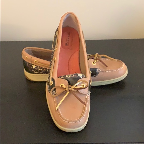 Sperry Shoes - Nearly new Sperry Women’s animal print Boat Shoe